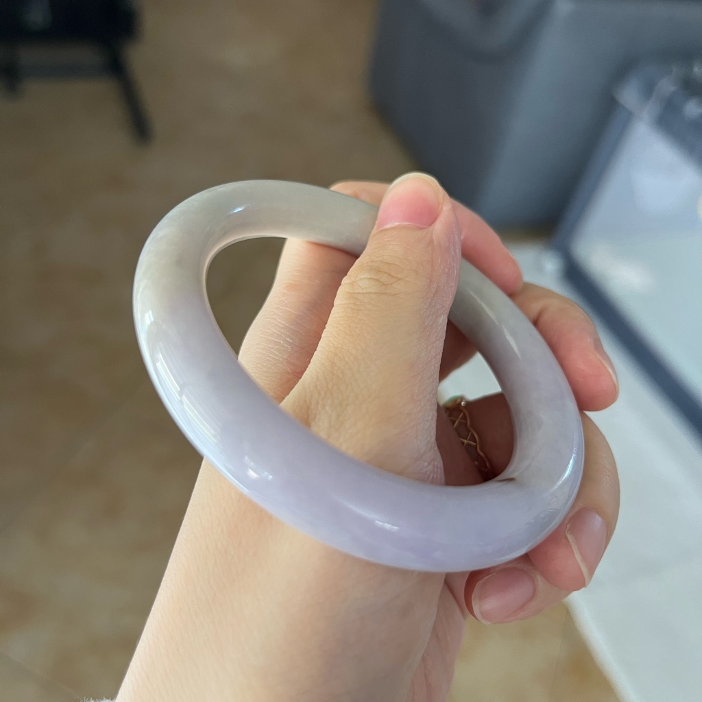 Natural Jadeite Jade Bangle